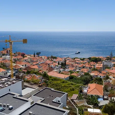 Nero By Lovelystay *