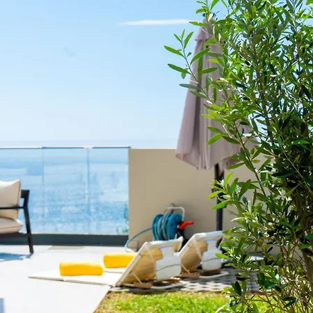 Nero - Pool & Ocean View By Lovelystay *