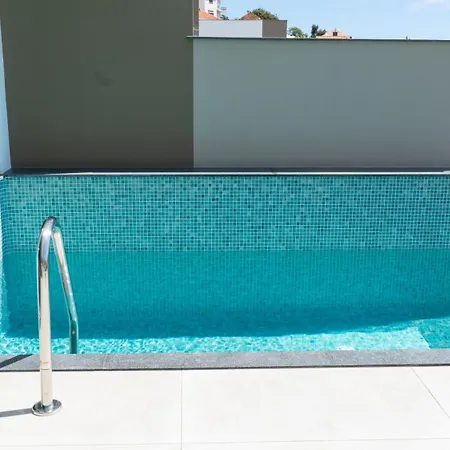 Nero - Pool & Ocean View By Lovelystay Apartment