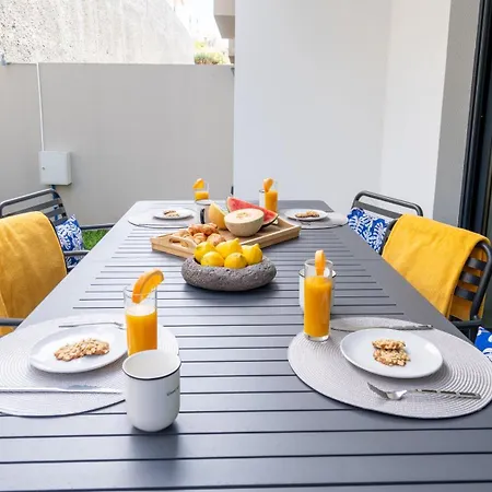 Nero By Lovelystay *