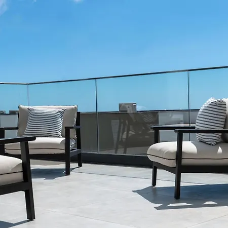 Nero - Pool & Ocean View By Lovelystay