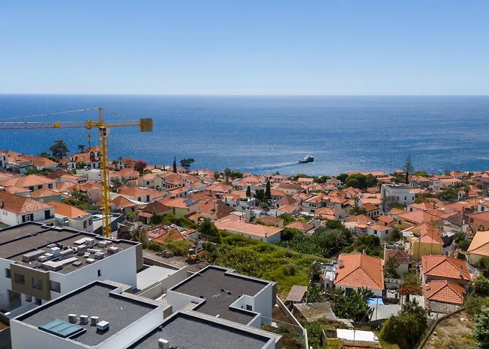 Nero By Lovelystay *