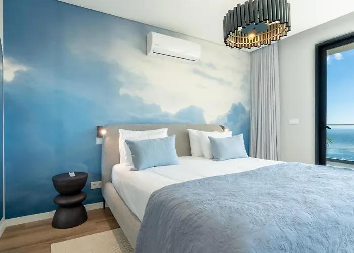 Nero By Lovelystay *